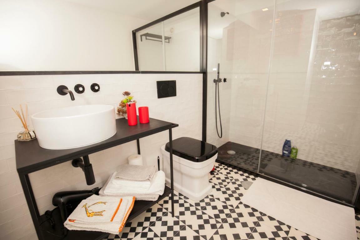Get Lights And Books In A Flat Apartman Porto Kültér fotó